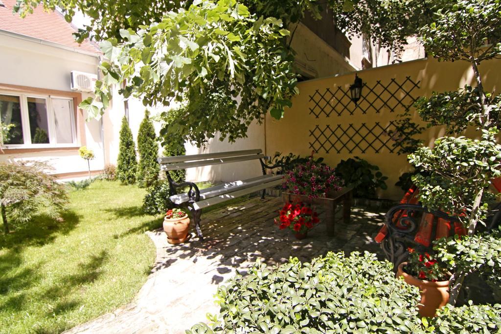 Green And Blue Garden Apartments Belgrado Exterior foto